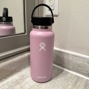 ❌ SOLD ❌ NWT Lilac Hydro Flask 32oz